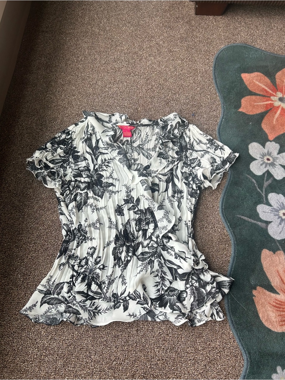 Sunny Leigh Black & White Floral Tie-Front Blouse